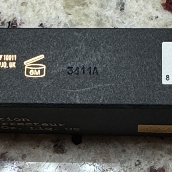 Pat McGrath M 19 Skin Fetish Concealer - Picture 6 of 7